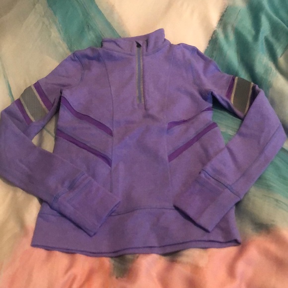 Ivivva glow and Go pullover girl size 8